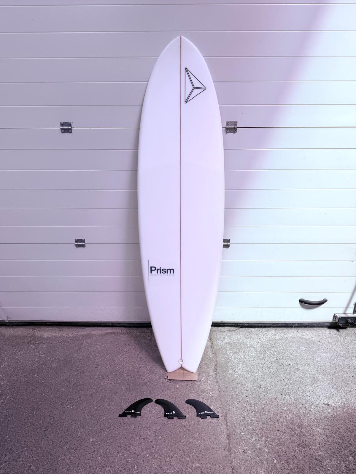 Fish 6'4 ESSENTIAL SERIES FCS 2 Expo Showroom - Etat neuf 1 Fish 6'4 ESSENTIAL SERIES FCS 2 Expo Showroom - Etat neuf