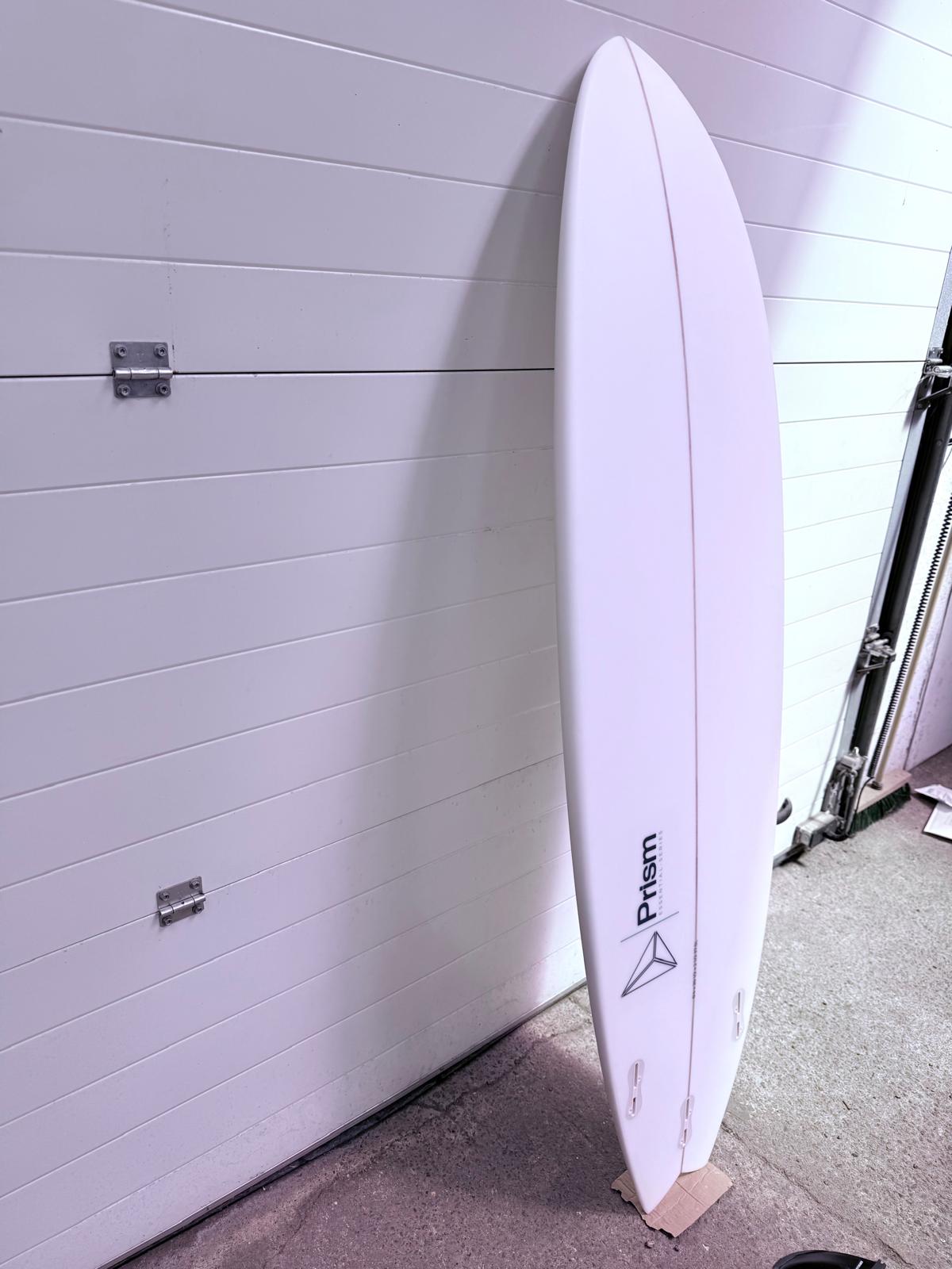 Fish 6'4 ESSENTIAL SERIES FCS 2 Expo Showroom - Etat neuf 4 Fish 6'4 ESSENTIAL SERIES FCS 2 Expo Showroom - Etat neuf – Image 4